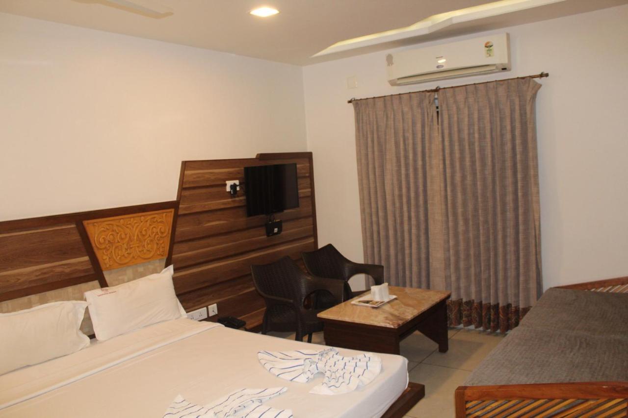 Annai In Saravana Bhavan Fine Stay And Restaurant Веланканні Екстер'єр фото